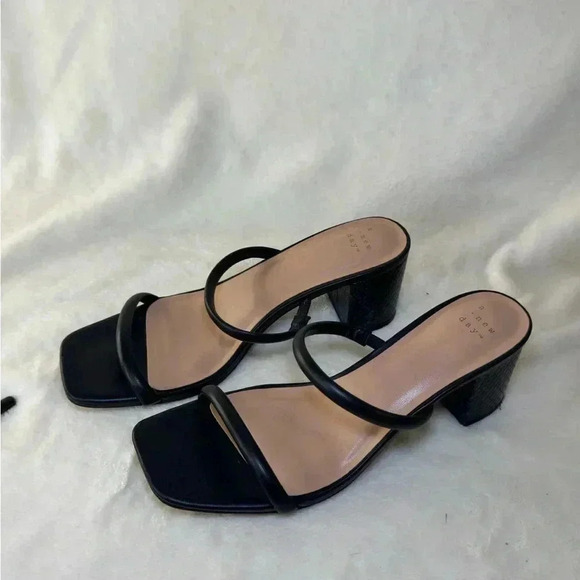 Black Strappy Heels, Size 8 - Great Condition - Picture 2 of 8
